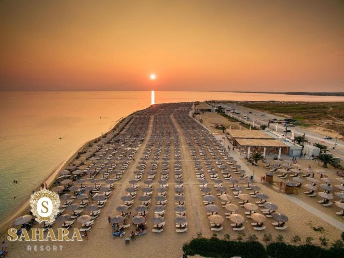 Seaside Apartments Nea Iraklia Exterior photo