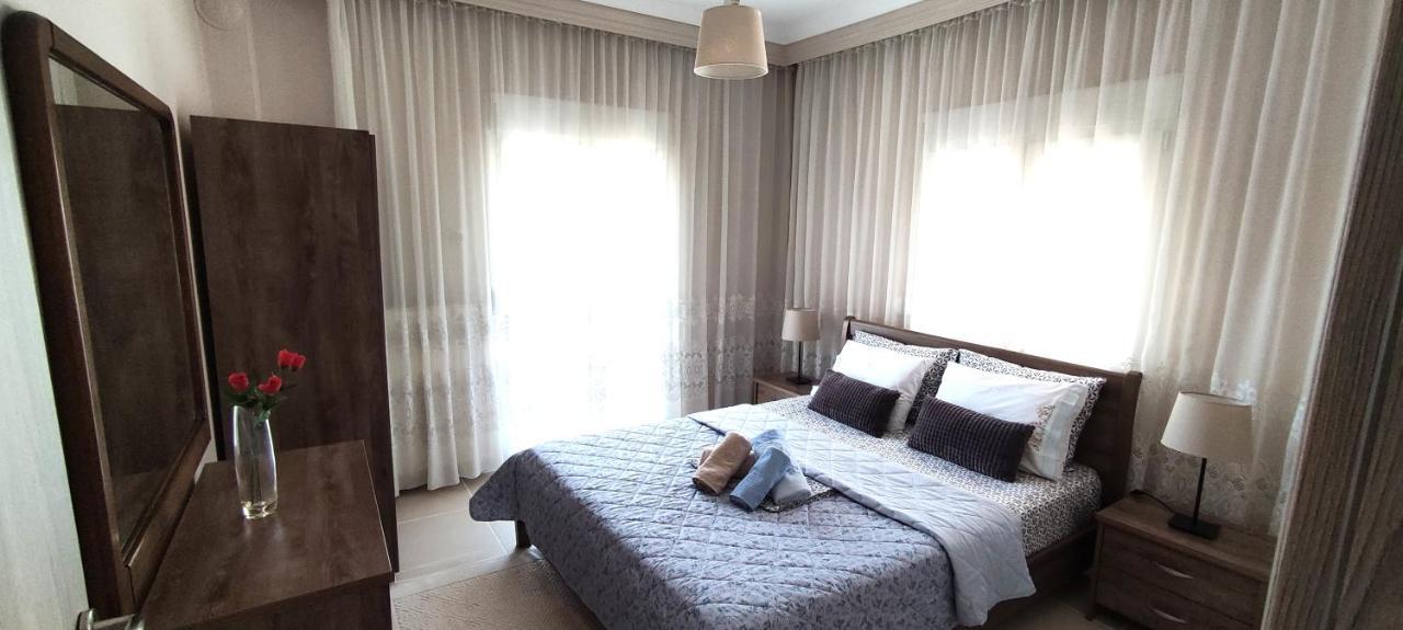 Seaside Apartments Nea Iraklia Exterior photo